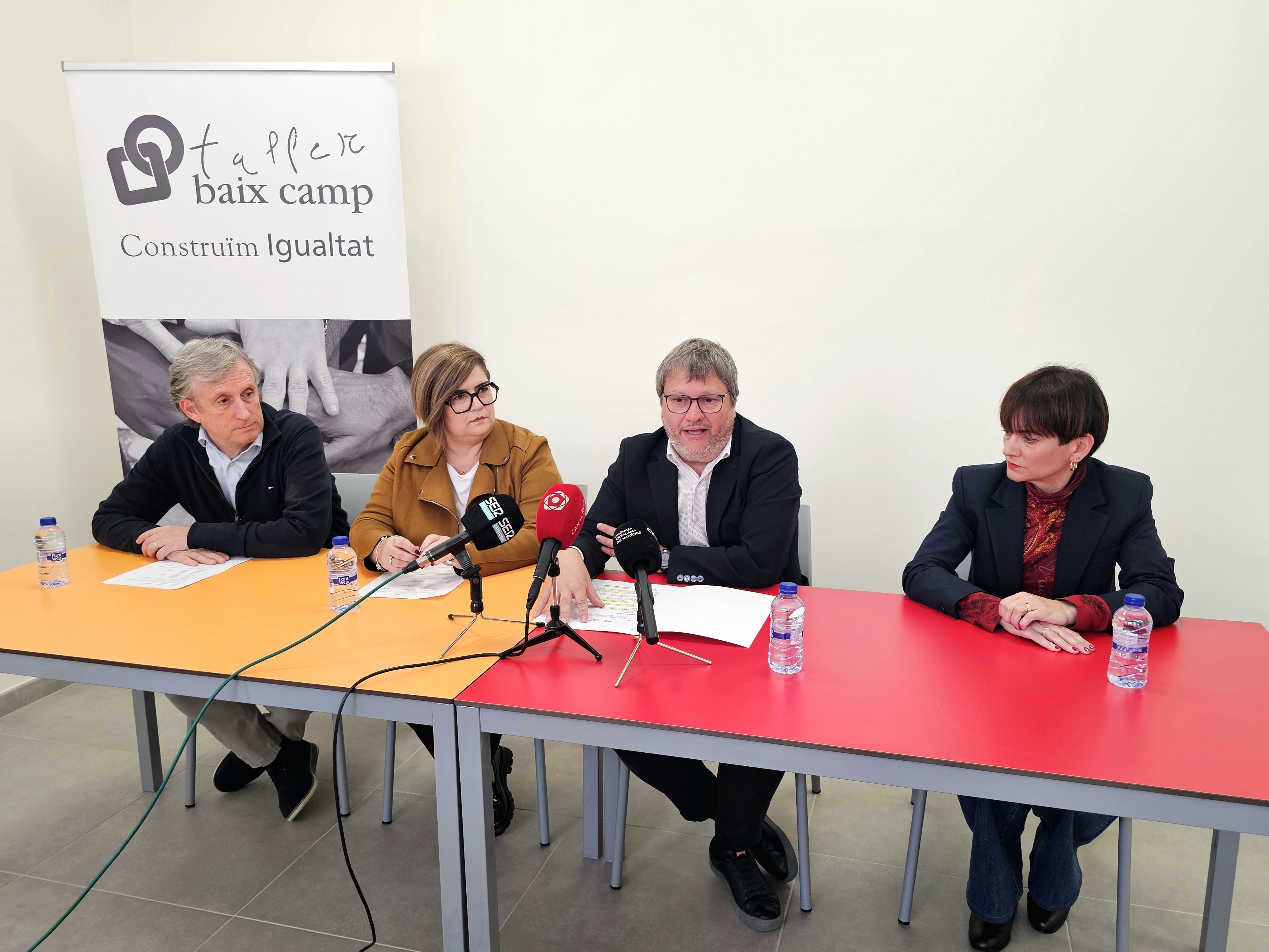 Roda de premsa de la presentació del projecte d'FP Dual del Taller Baix Camp i Mas Carandell